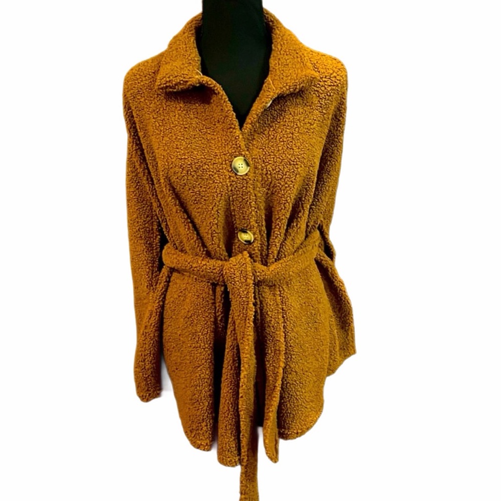 NWT- Vincent Camuto Amazingly Soft Camel Wrap/ removable belt /tortoise button